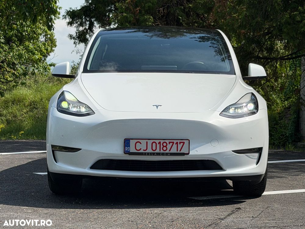 Tesla Model Y Long Range Dual Motor AWD - 3