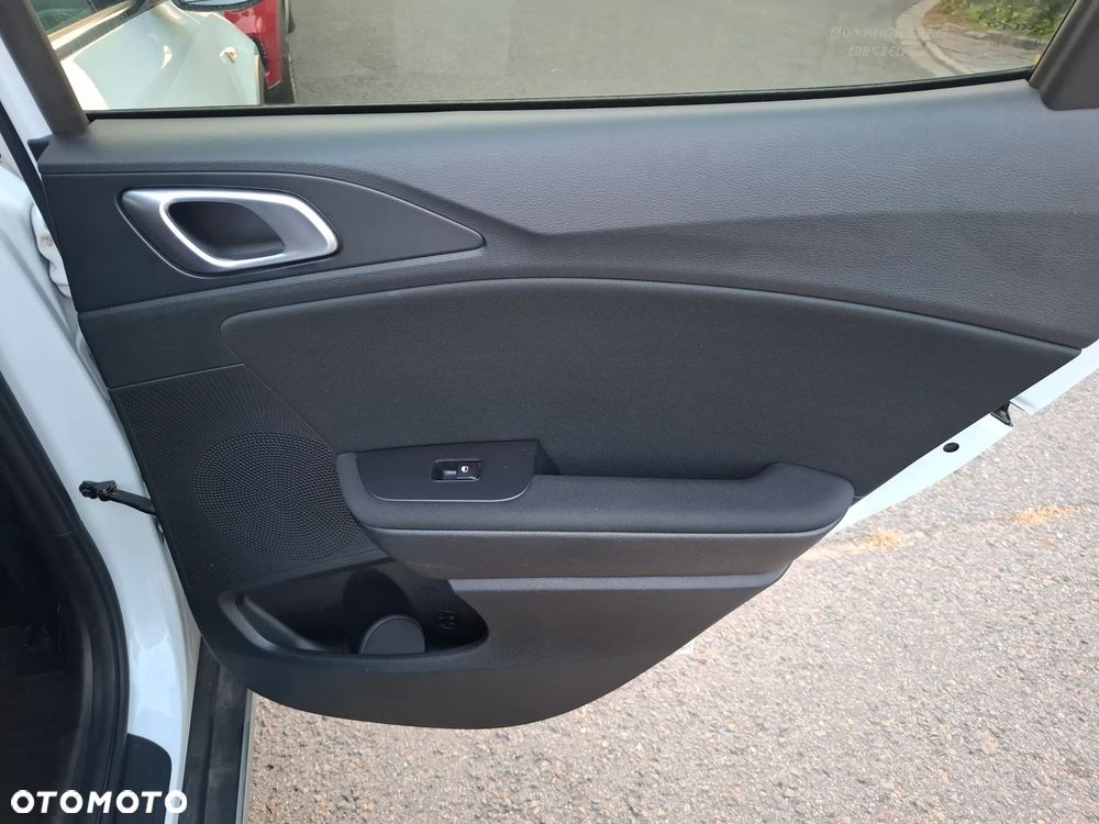 Kia XCeed 1.5 T-GDI M - 34