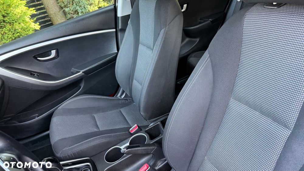 Hyundai i30 - 23