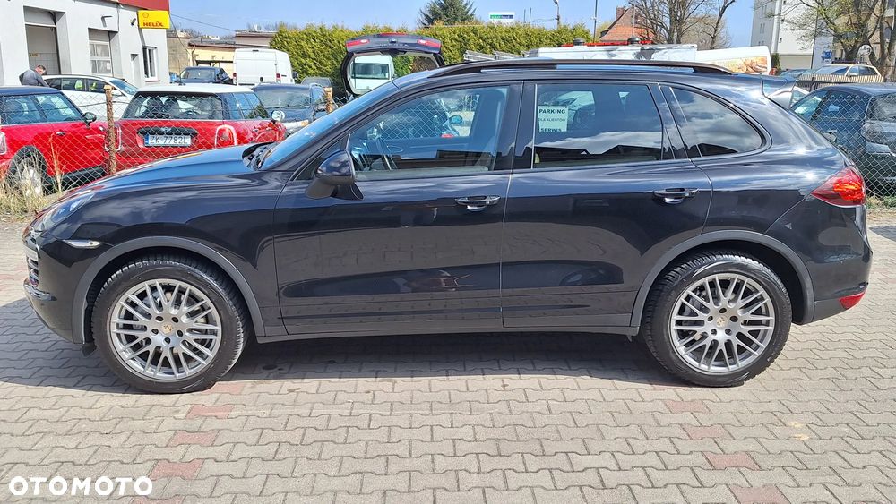 Porsche Cayenne - 2