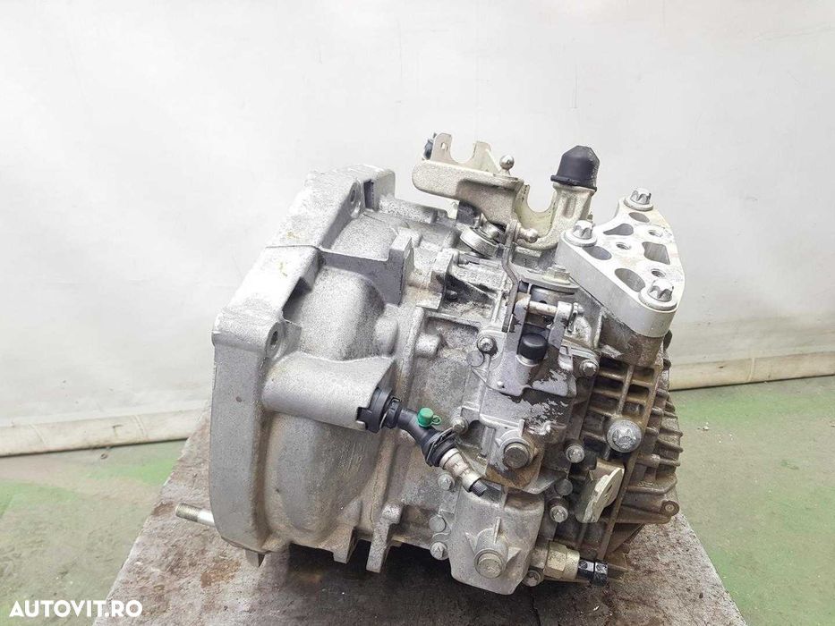 Cutie viteze Fiat Doblo II Facelift ; 1.6 Multijet; 6 Viteze; - 5