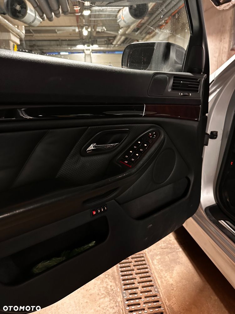 BMW Seria 5 - 11