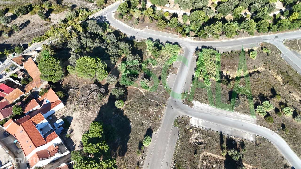 Lote de 224m² para construção de 12 apartamentos no Cartaxo - Grande imagem: 4/47