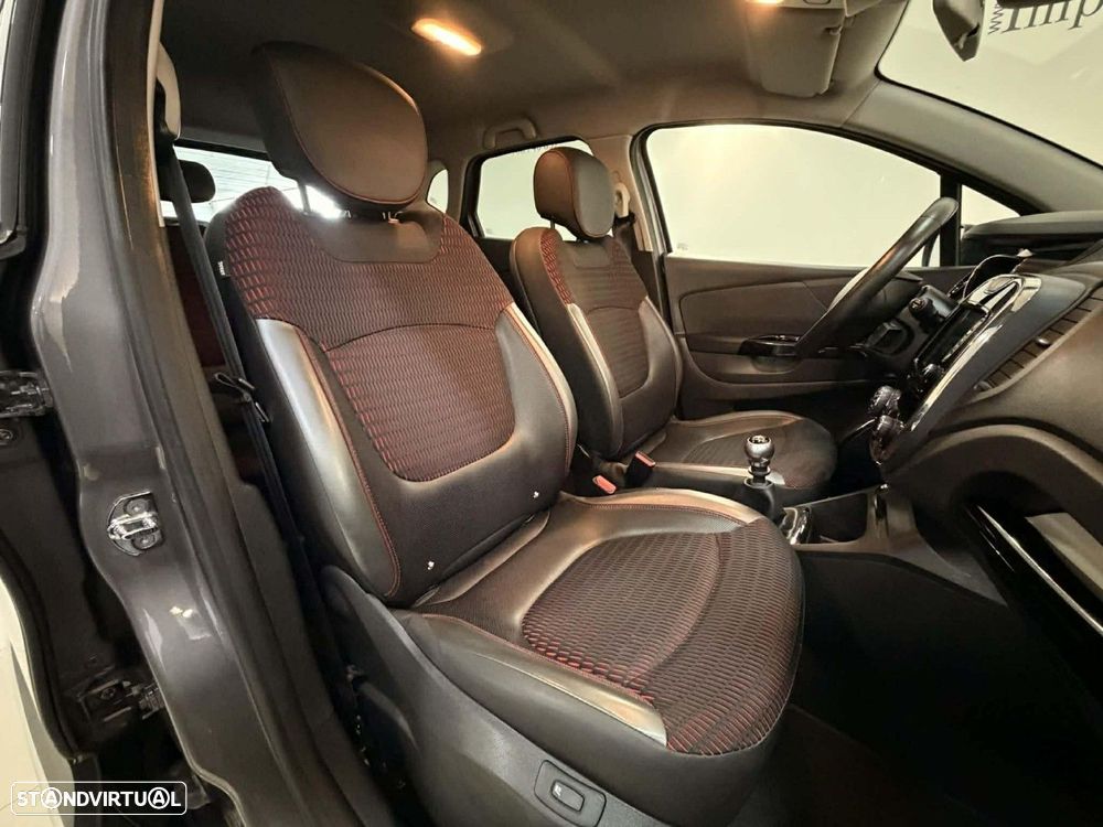 Renault Captur 1.2 TCe Exclusive - 12