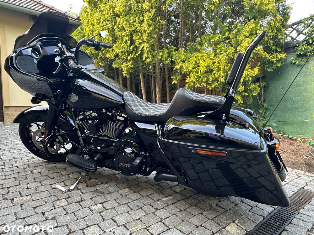 Harley-Davidson Touring Road Glide - 4