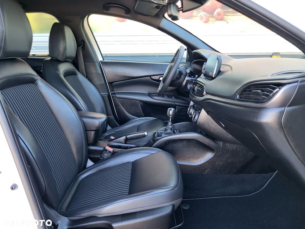 Fiat Tipo 1.4 T-Jet S-Design - 31