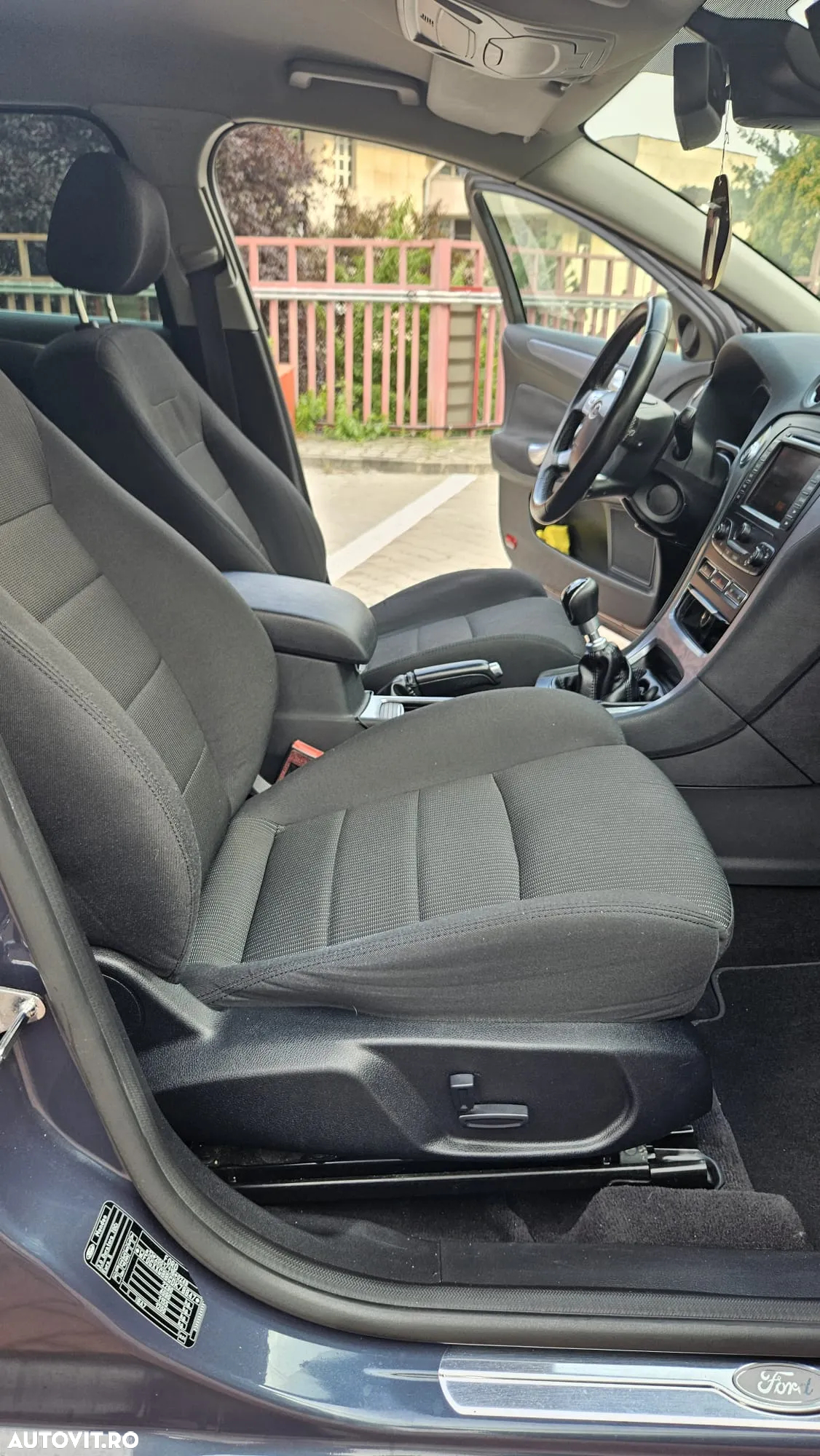 Ford Mondeo - 11