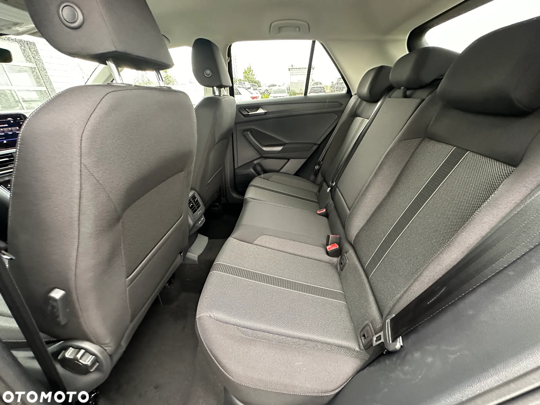 Volkswagen T-Roc 1.5 TSI Life Plus DSG - 8