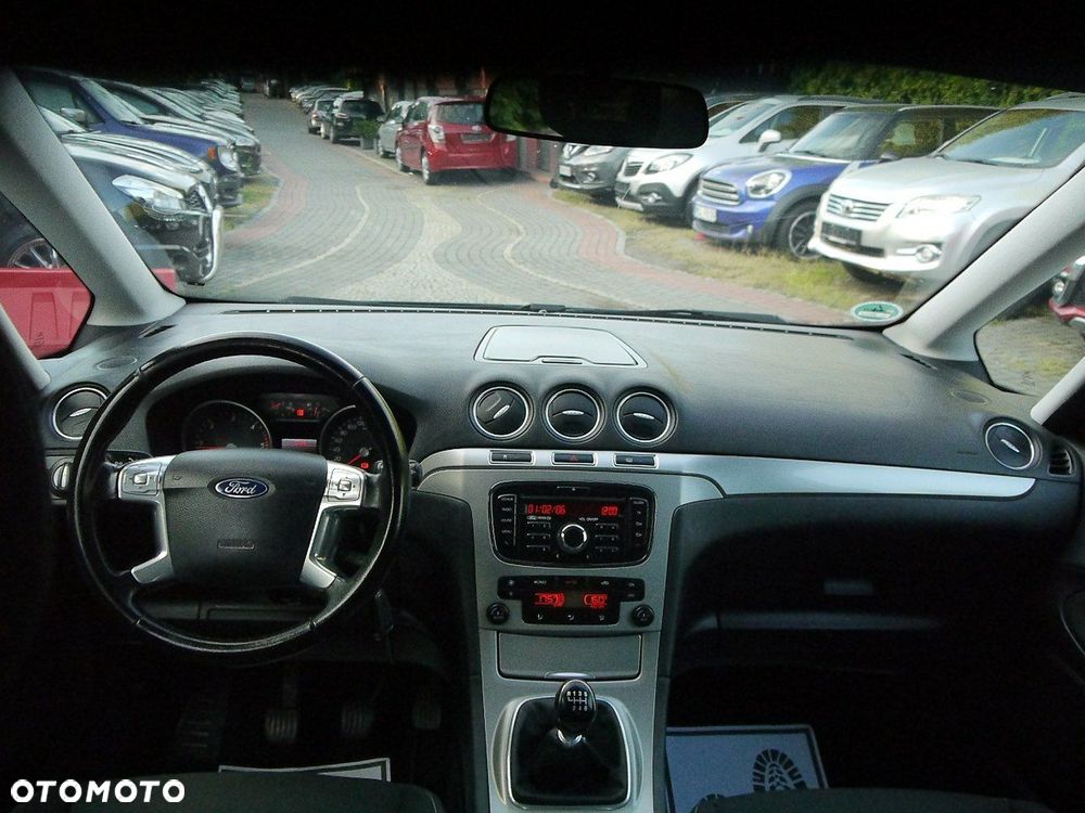 Ford Galaxy 2.0 TDCi Ambiente - 16