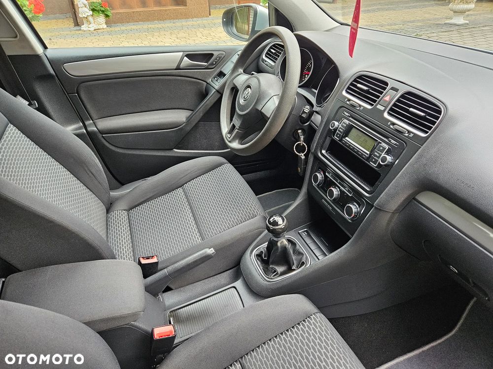 Volkswagen Golf VI 1.6 Comfortline - 11