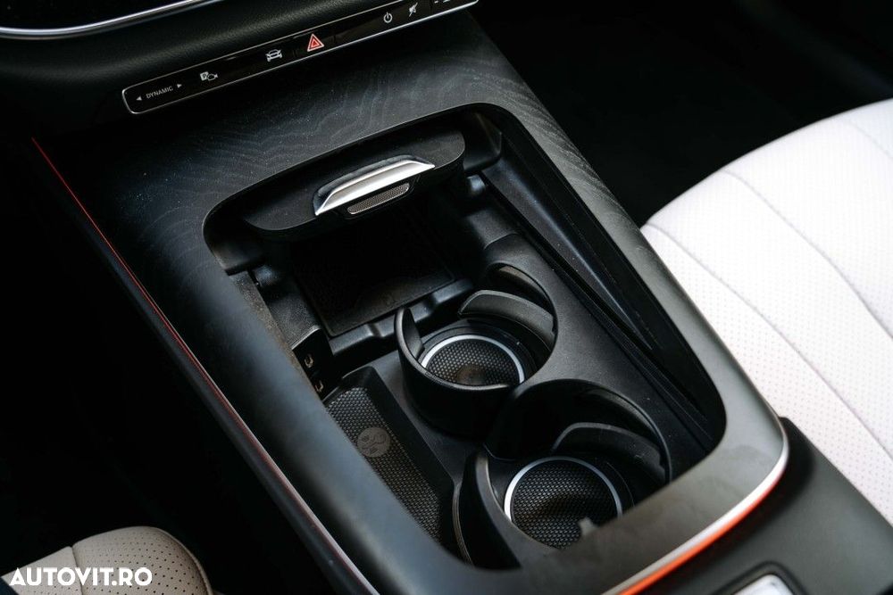 Mercedes-Benz E - 32
