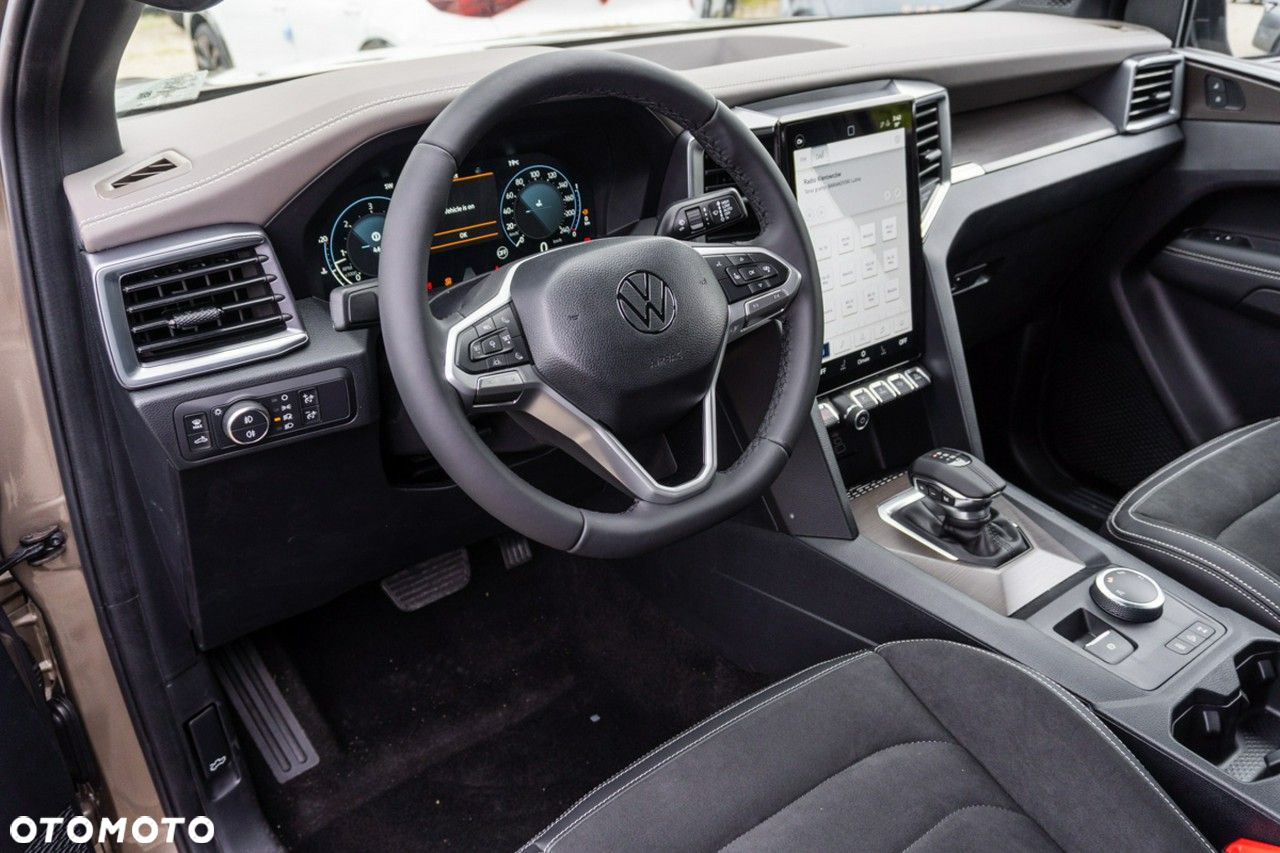 Volkswagen Amarok - 10