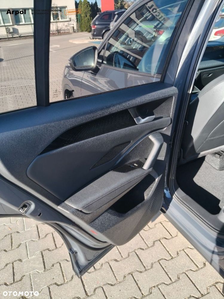 Volkswagen Tiguan - 22