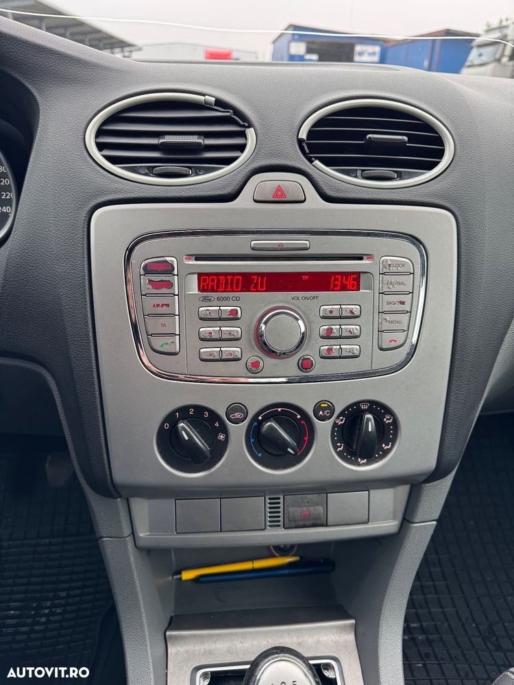 Ford Focus 1.4i Ambiente - 15