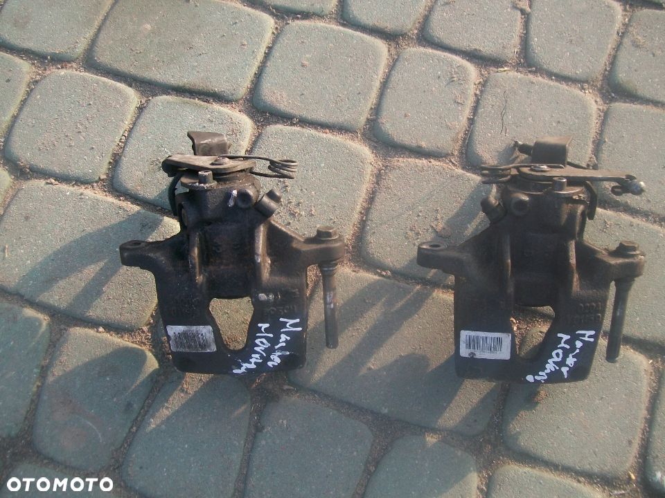 Zacisk tył Master Movano - 1