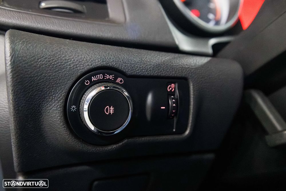 Opel Astra GTC OPC 2.0 T - 28