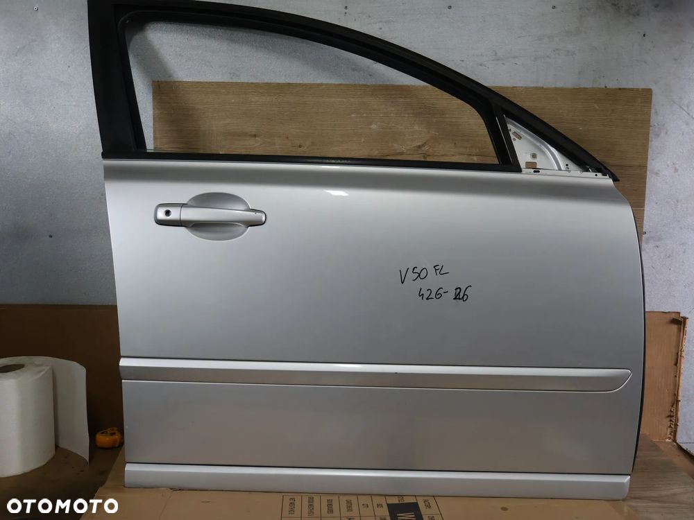 VOLVO S40 II V50 LIFT 07-13 DRZWI PRAWE PRZÓD PRZEDNIE 426-26 ŁADNE - 1