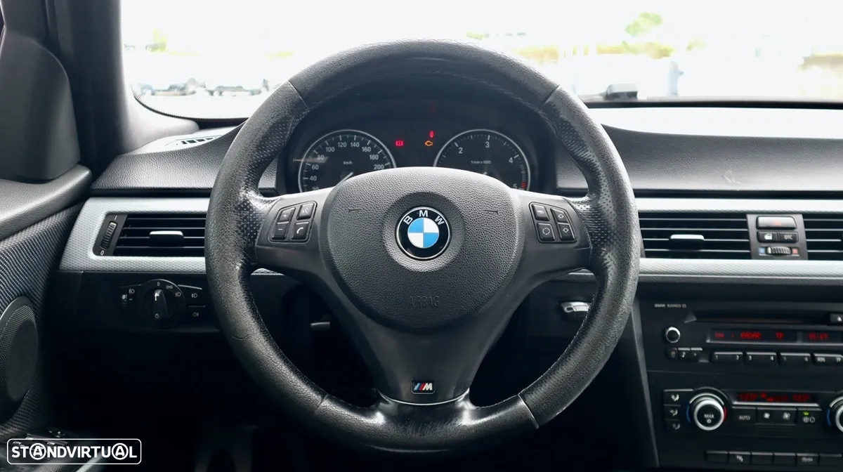 BMW 320 d Touring - 21