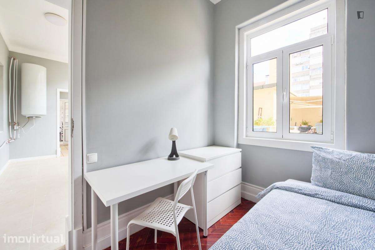 Quarto - localizado em Saldanha Lisbon - Grande imagem: 2/52