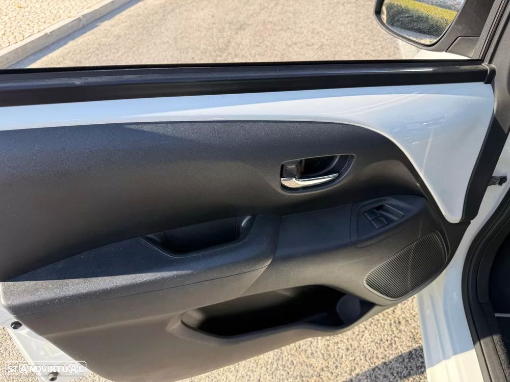 Toyota Aygo 1.0 X-Play+AC+X-Touch - 27