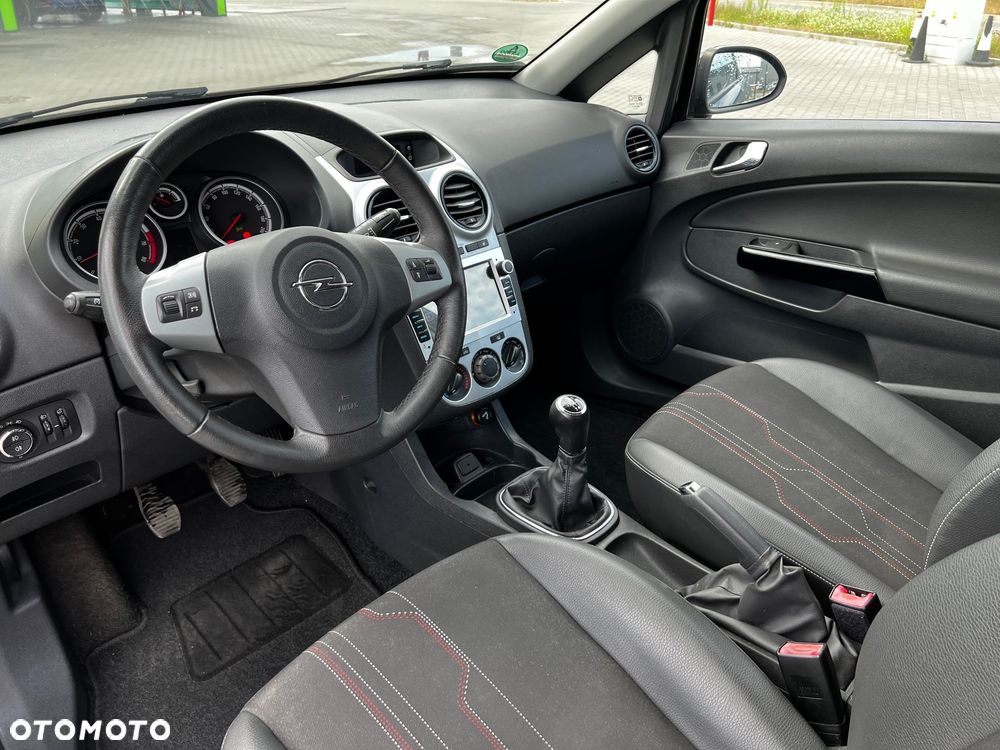 Opel Corsa 1.4 16V Cosmo - 16