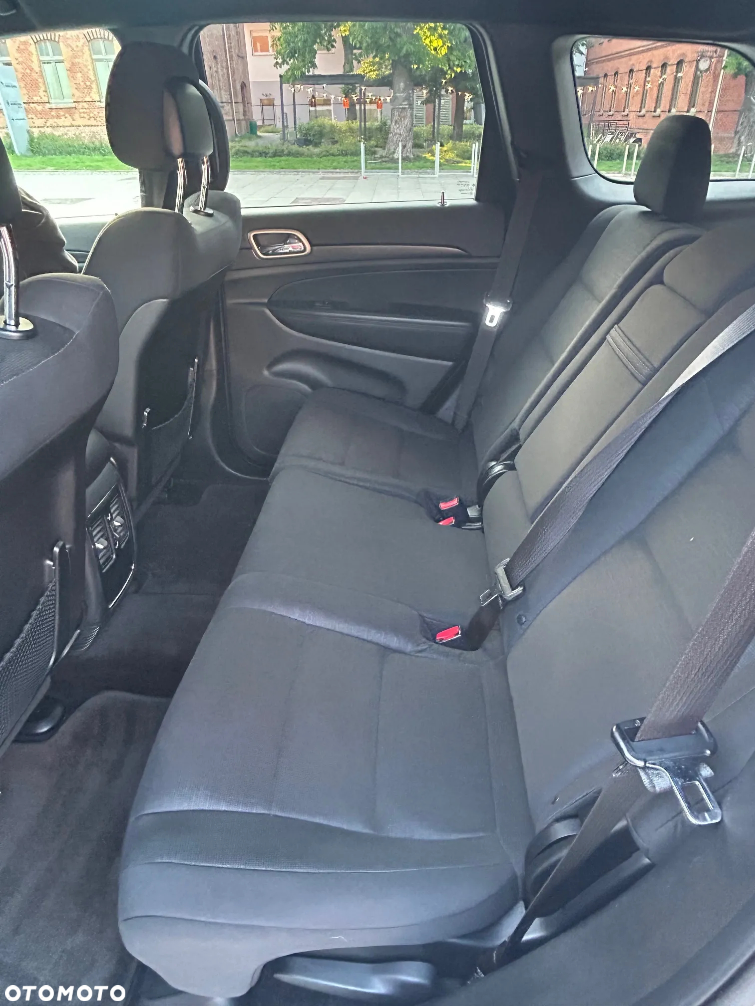 Jeep Grand Cherokee - 10