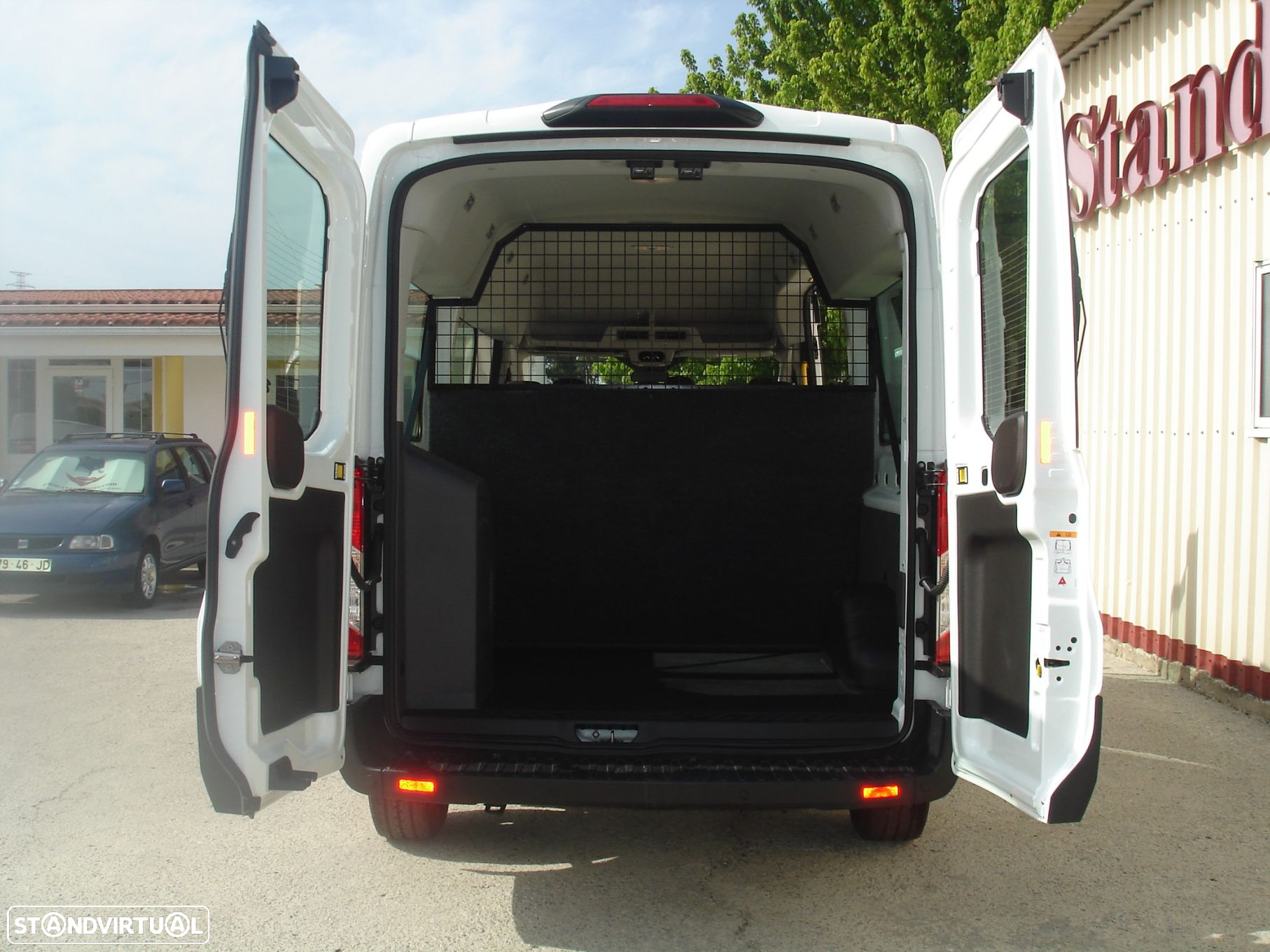 Ford Transit - 23