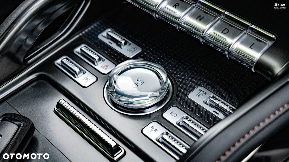 Lincoln Nautilus - 27