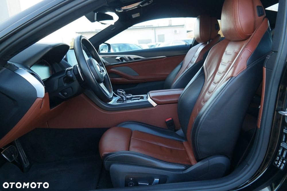 BMW Seria 8 - 14