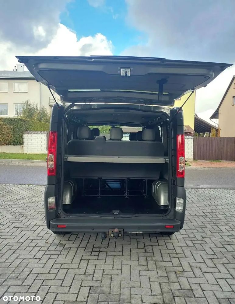 Opel Vivaro - 10
