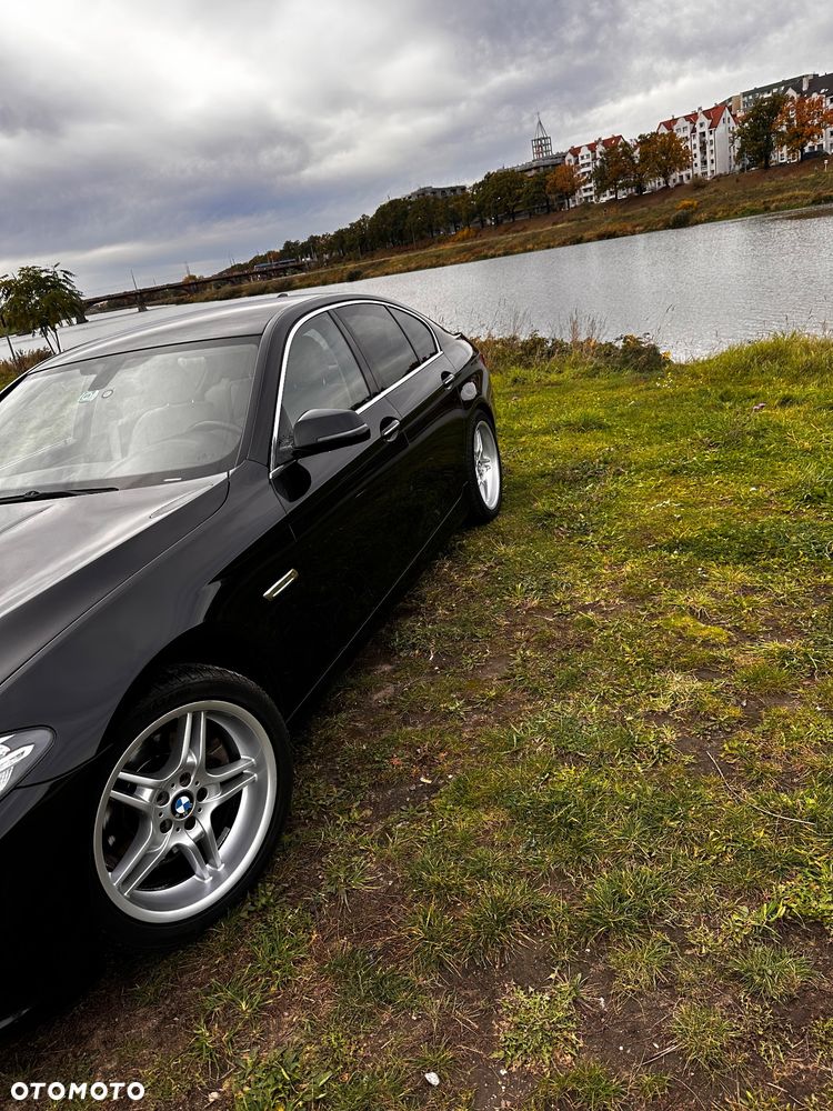 BMW 5 Series 2015 photo 3