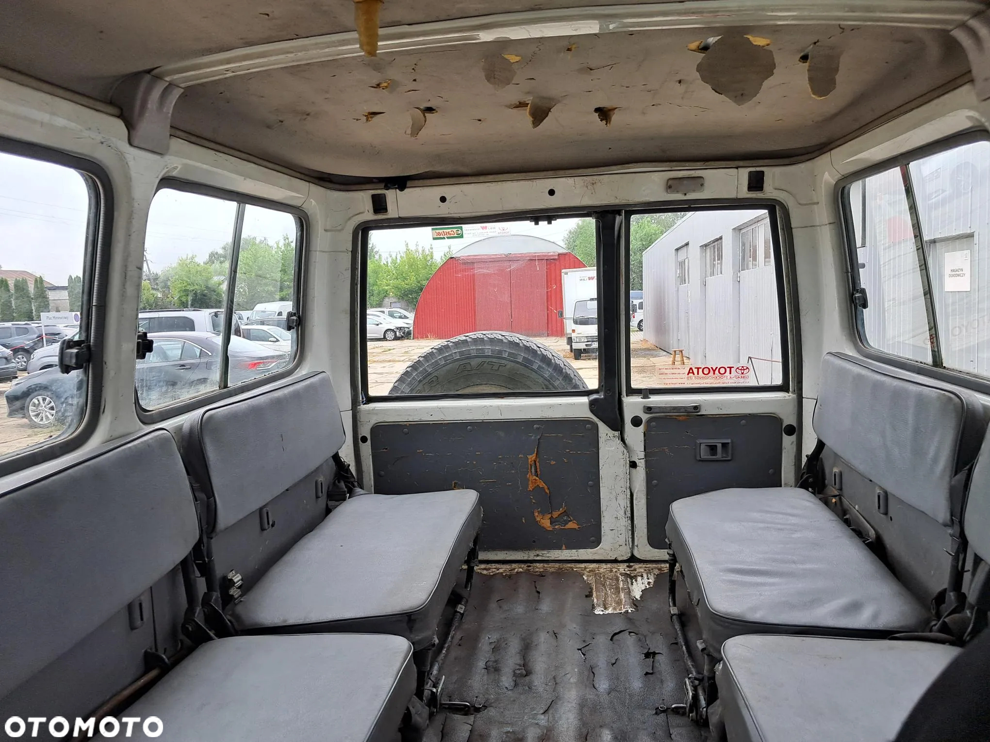 Toyota Land Cruiser - 13