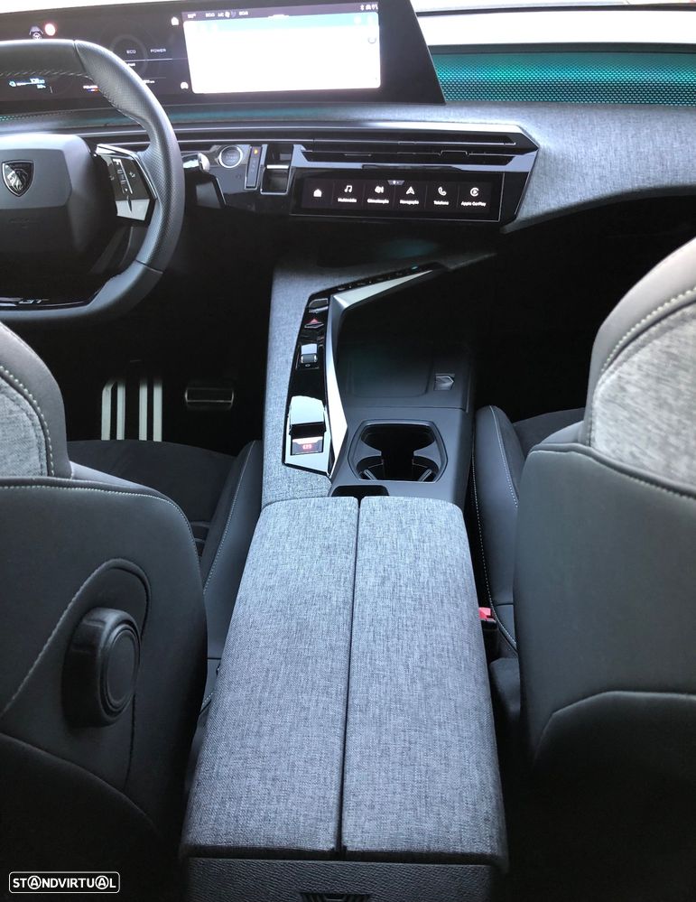 Peugeot 3008 1.6 Hybrid Allure Pack e-EAT8 - 37