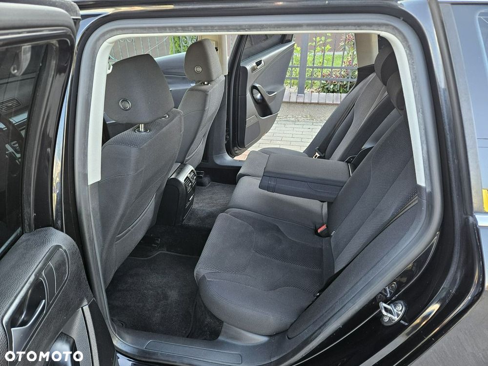 Volkswagen Passat - 9