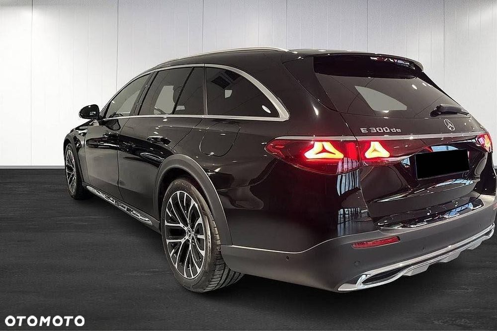 Mercedes-Benz Klasa E 300 de PHEV 4-Matic All-Terrain Avantgarde 9G-Tronic - 4