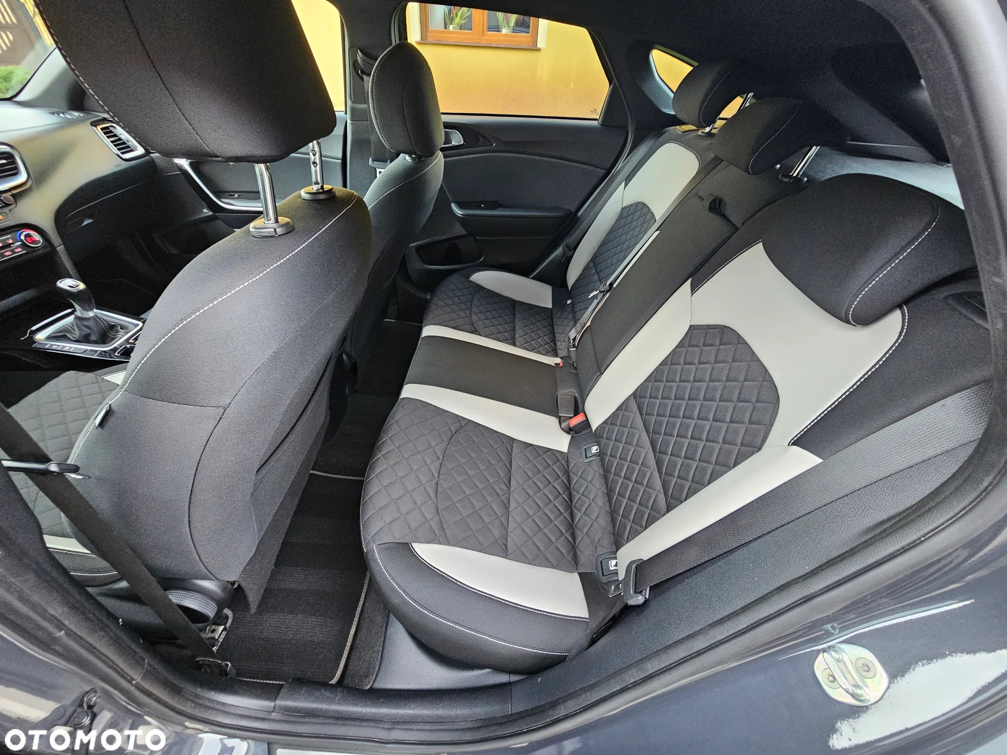 Kia ProCeed 1.4 T-GDI GT Line - 11