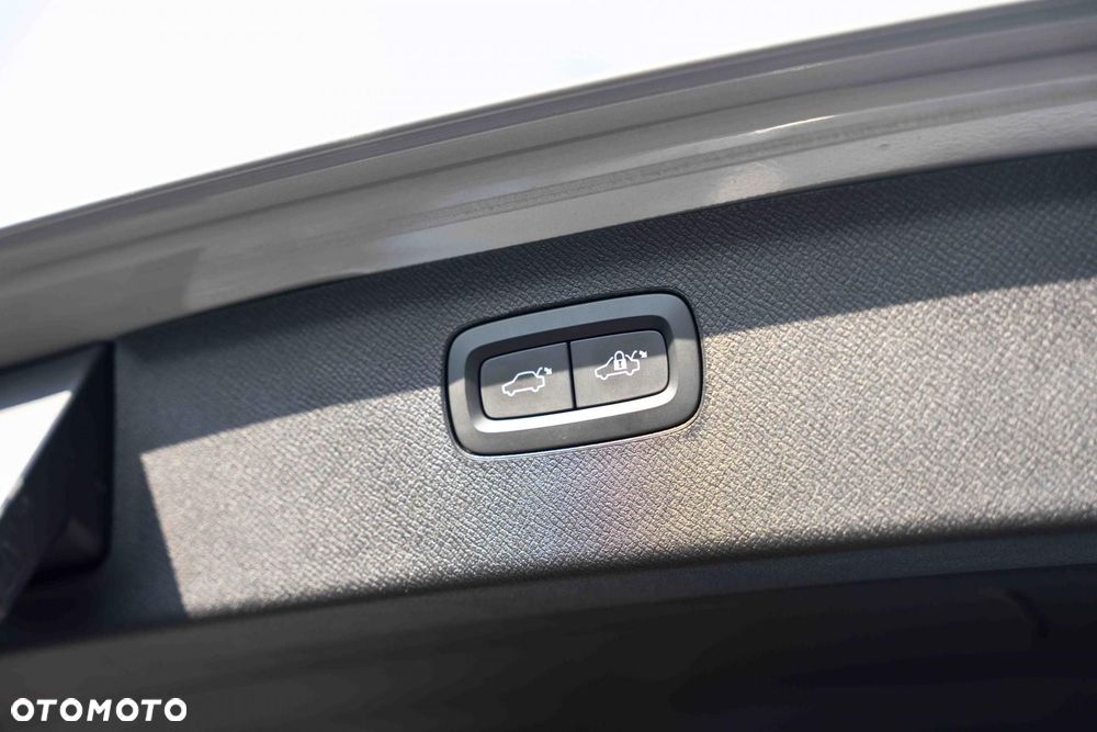 Volvo XC 90 - 36