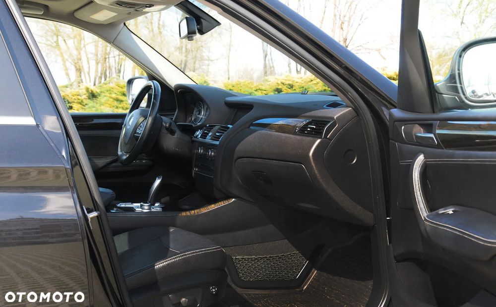 BMW X3 xDrive28i Sport-Aut Advantage - 25