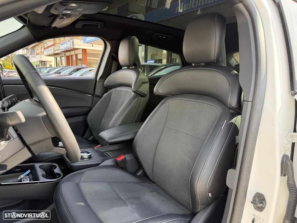 Ford Mustang Mach-E - 10