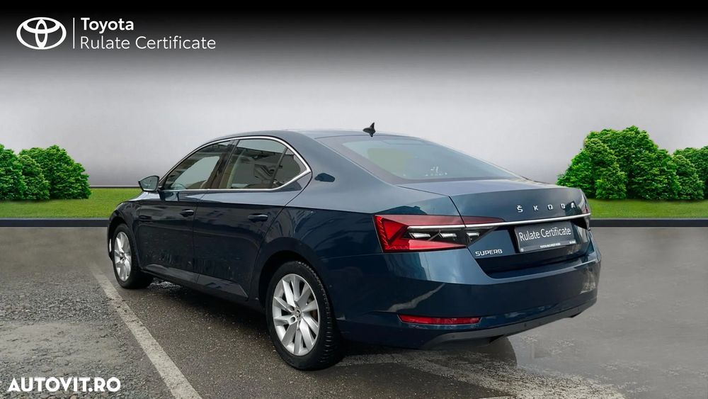 Skoda Superb 2.0 TDI DSG Ambition - 2