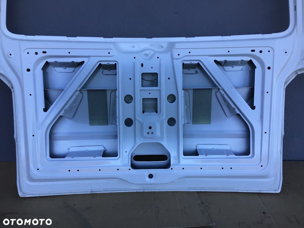 Klapa tylna bagażnika VW T6 - 8