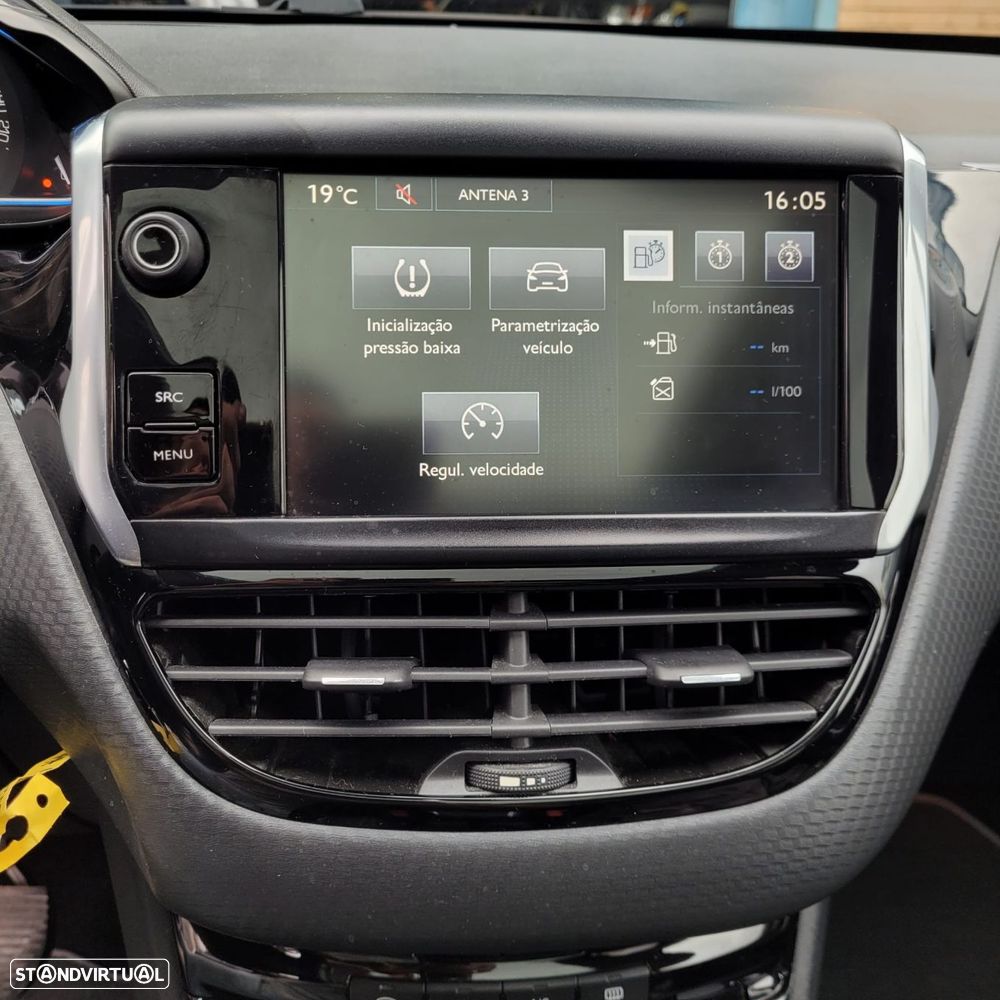 Peugeot 2008 1.2 PureTech Allure - 13