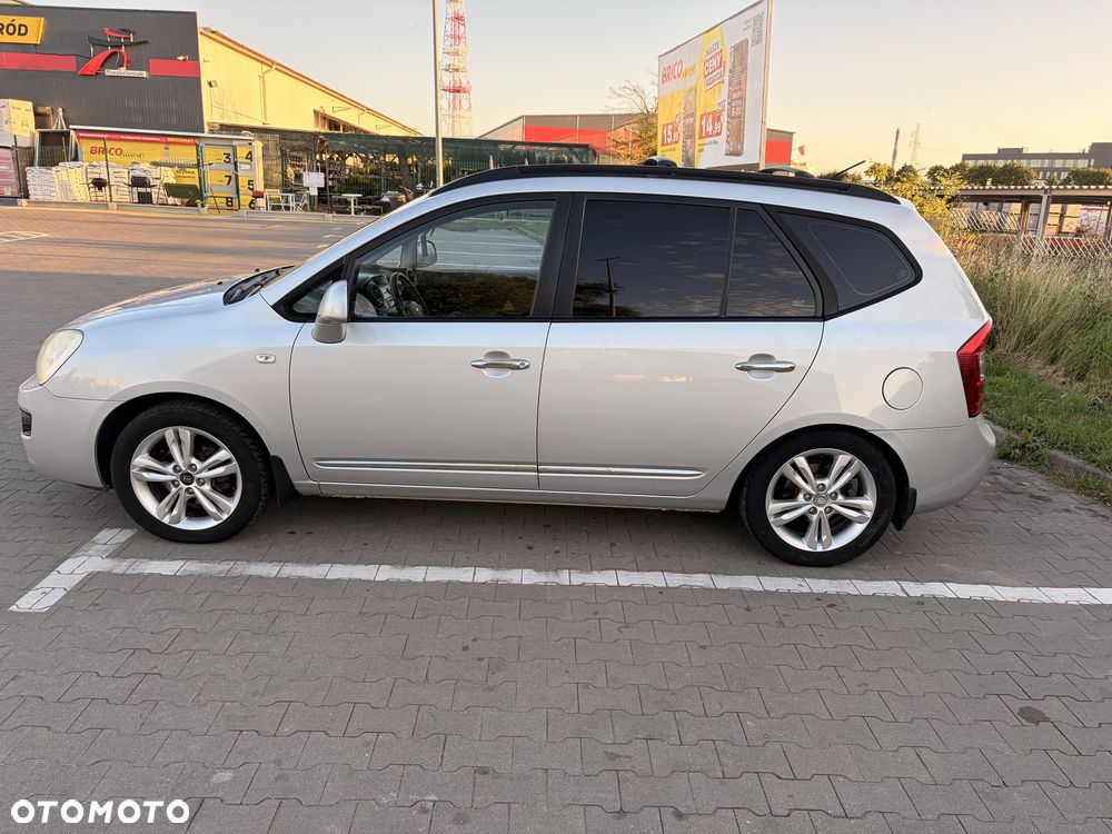 Kia Carens - 3