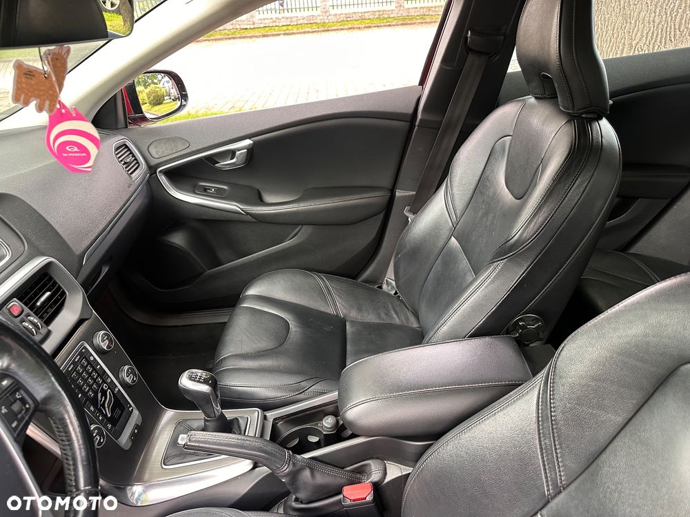Volvo V40 D4 Inscription - 12