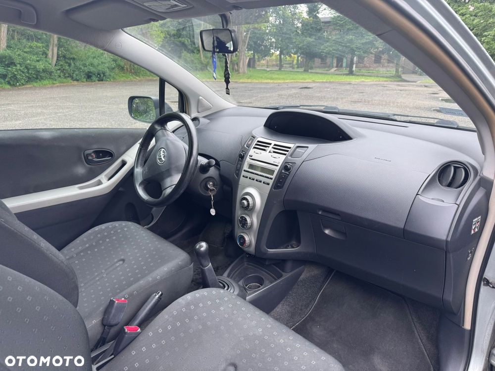 Toyota Yaris - 6