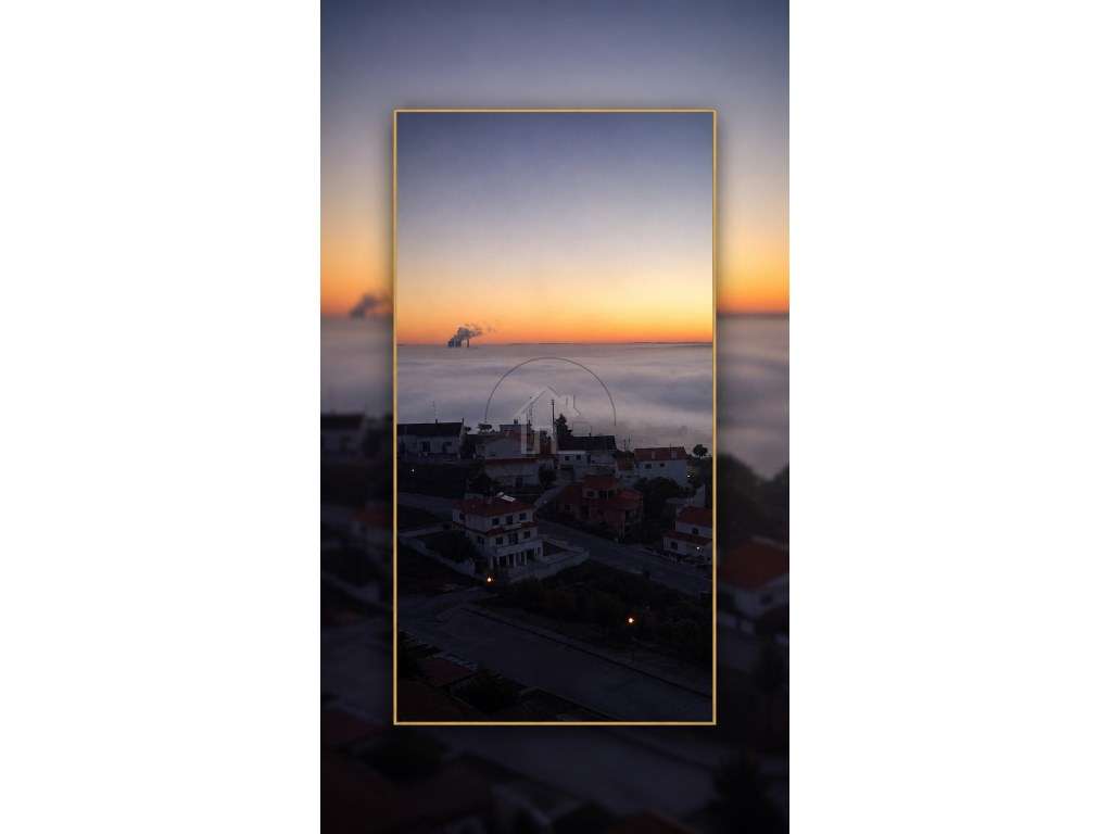 Apartamento de Alto Padrão com Vista Panorâmica sobre o Rio Tejo - Grande imagem: 3/27