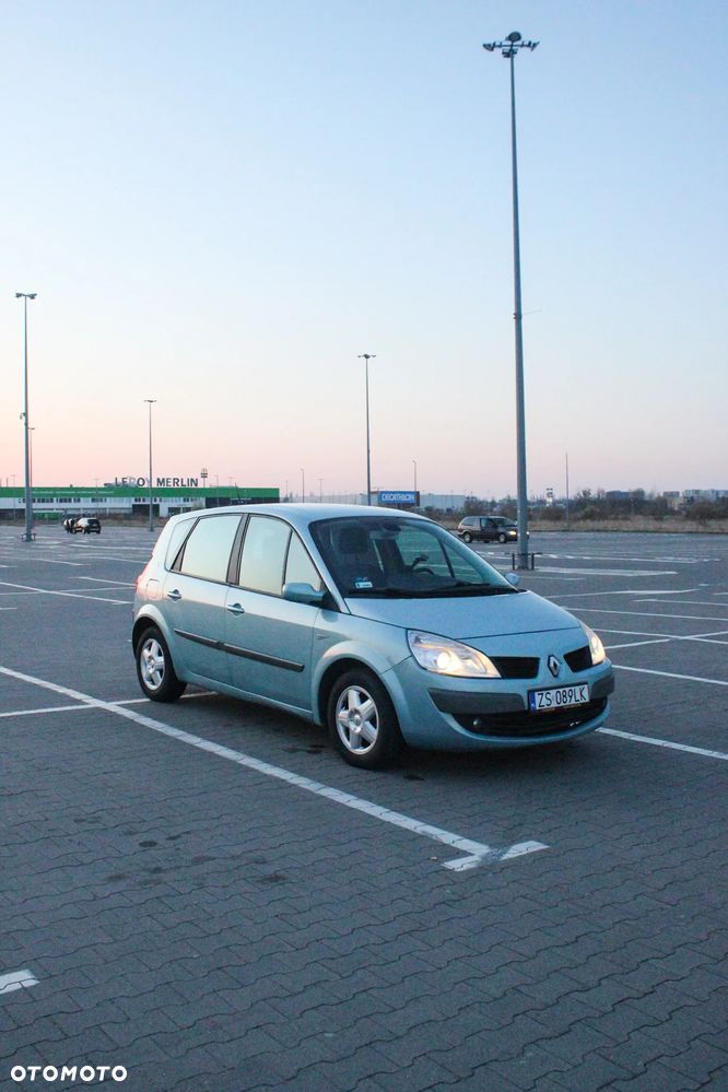 Renault Scenic 1.6 16V Confort Expression - 21