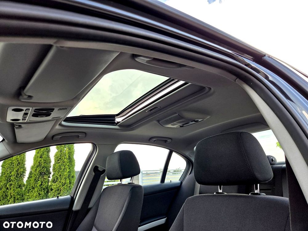 BMW Seria 3 - 29