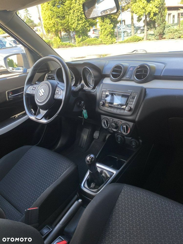 Suzuki Swift - 11