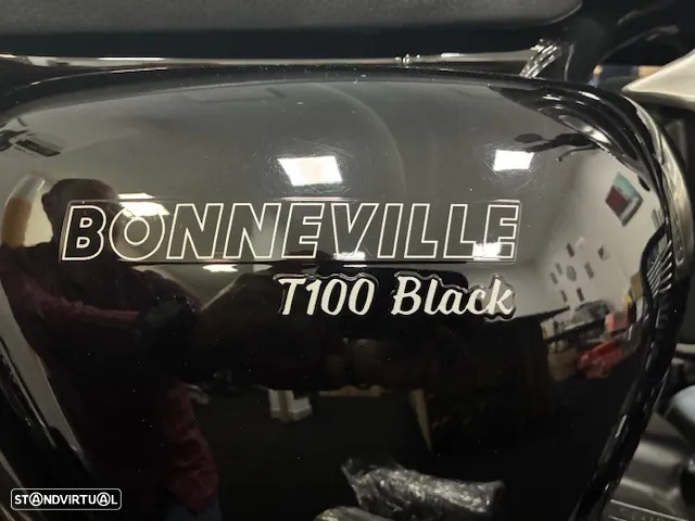 Triumph Bonneville Black Edition - 6
